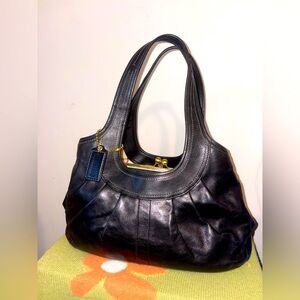 Coach vintage kisslock purse-black and brass